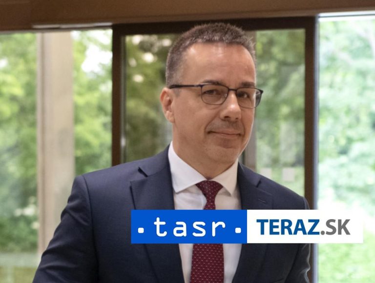 NAŽIVO: TK ministra práce, sociálnych vecí a rodiny SR Erika Tomáša
