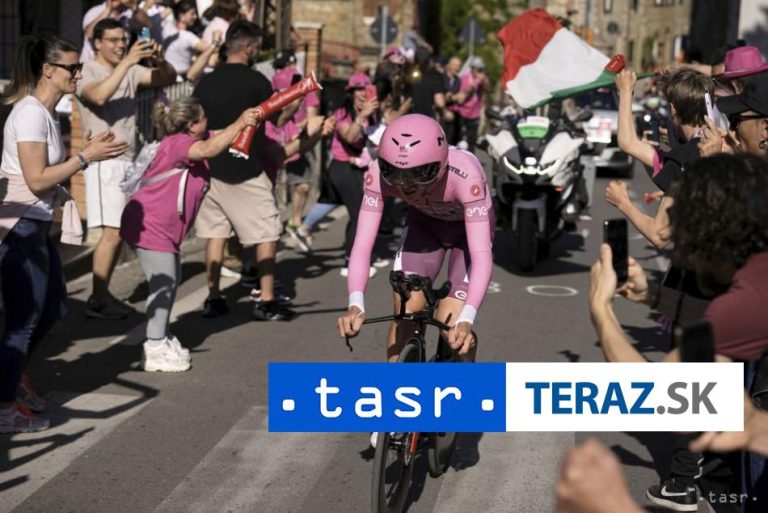 Giro: Pogačar triumfoval v 8. etape a upevnil si ružový dres