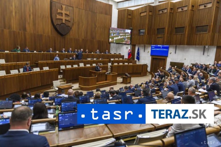 Poslanci ukončili schôdzu, najbližšie sa majú zísť v júni