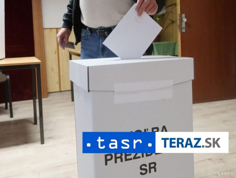 Prezidentskí kandidáti zverejnili správy o financovaní kampane