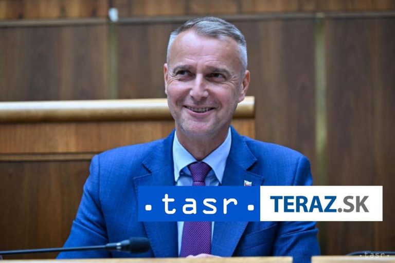 NAŽIVO: TK ministra investícií R. Rašiho