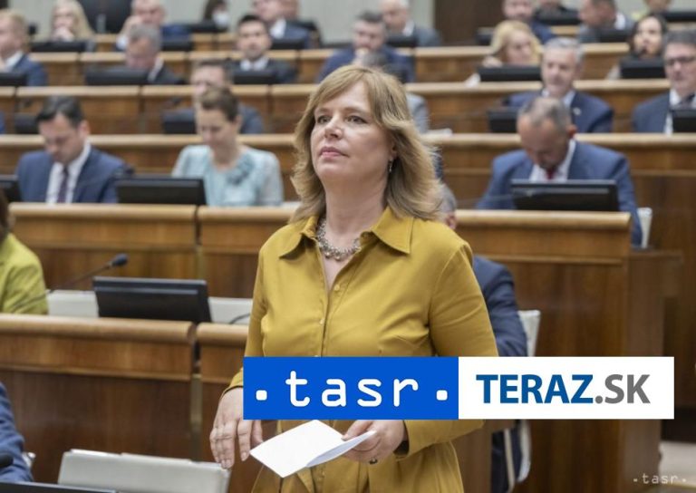 Premiér presadzuje, aby sa Ukrajina vzdala celého územia