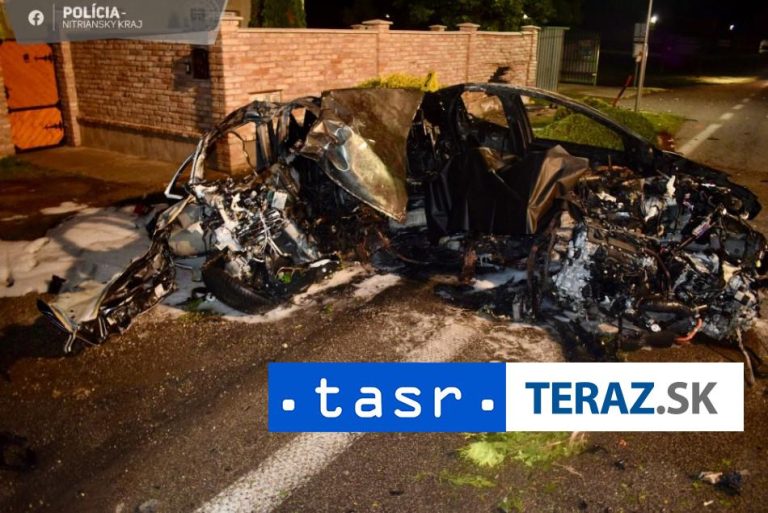 TRAGICKÁ NEHODA: Pri Leviciach zhorelo auto, 55-ročný muž zomrel