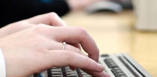 Prezident podpísal zákon upravujúci používanie elektronických dôkazov