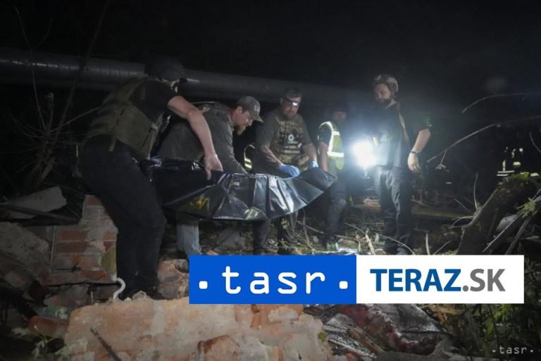 Ukrajina: Rusko ostreľovalo bytovku v Charkove