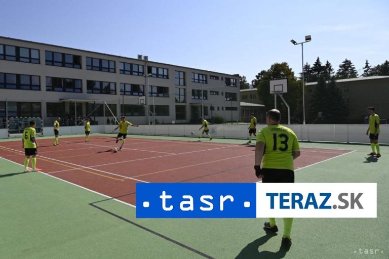 ZŠ na Ulici Dr. Janského v Žiari nad Hronom začala s opravou ihriska