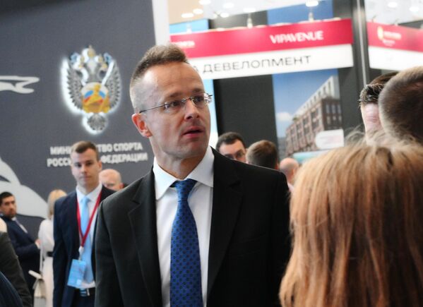 Maďarský minister zahraničných vecí Peter Szijjárto Maďarský minister zahraničných vecí Peter Szijjarto - Sputnik International