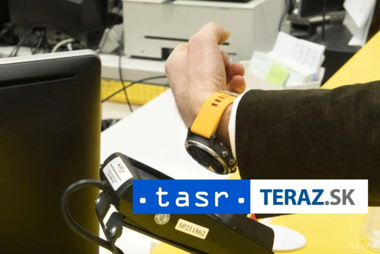 Predávajúci majú od budúceho roka povinne umožniť bezhotovostnú platbu