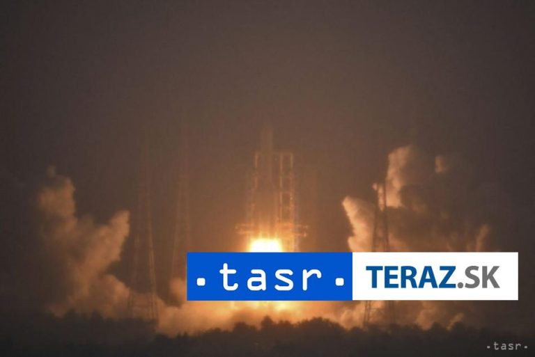 Čínska sonda so vzorkami z odvrátenej strany Mesiaca pristála na Zemi