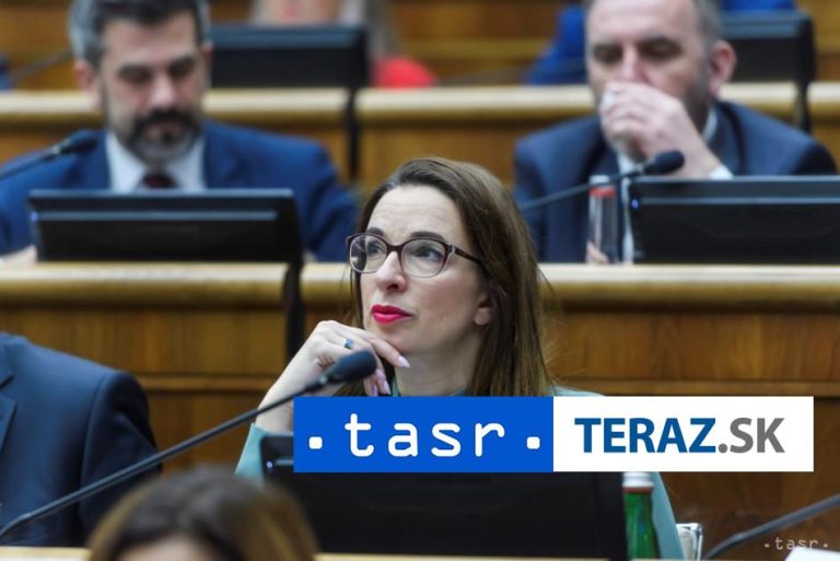 Opozícia kritizuje návrh E. Tomáša na zmenu posudkovej činnosti