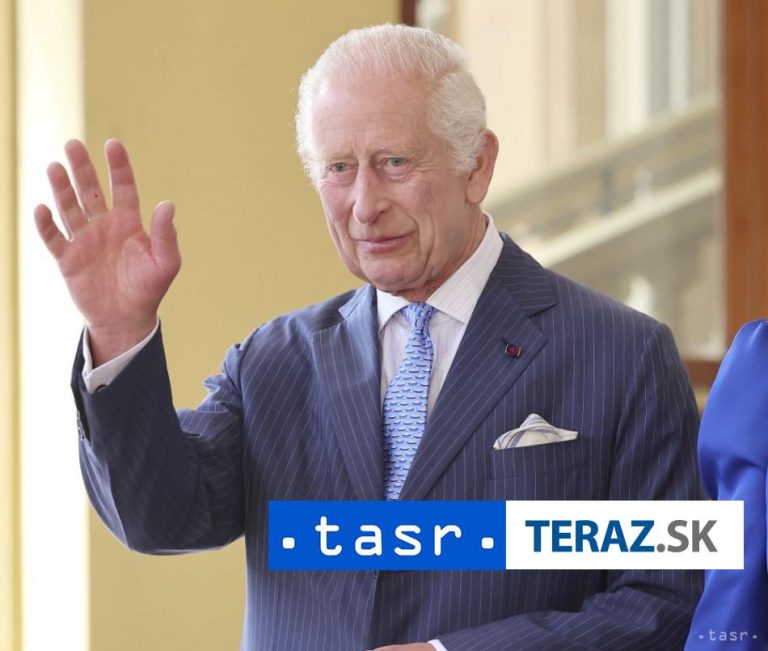 V Británii predstavili nový portrét Karola III. vo vojenskej uniforme