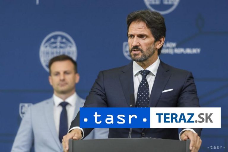 VIDEO:Fico komunikuje v rámci koalície,potvrdili Kaliňák a Šutaj Eštok