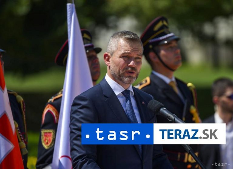 Prezident sa chce stretnúť s premiérom i politickými lídrami