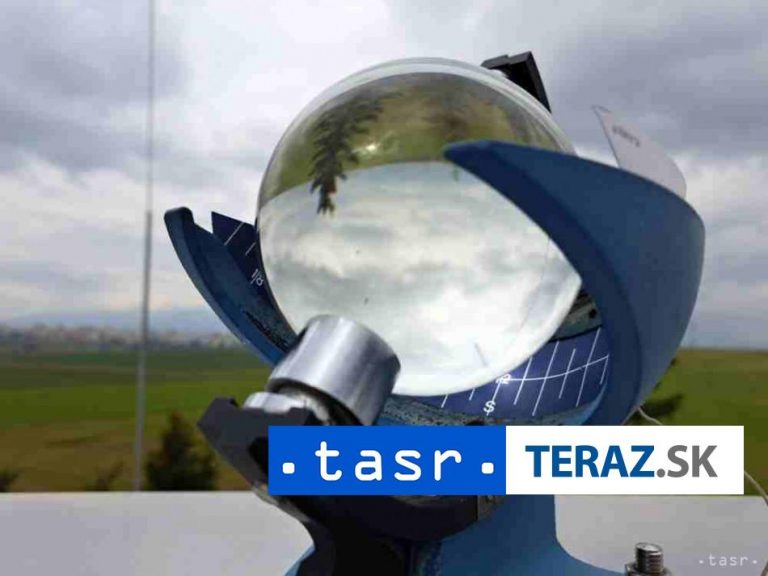 Čínska sonda našla na Mesiaci vodu