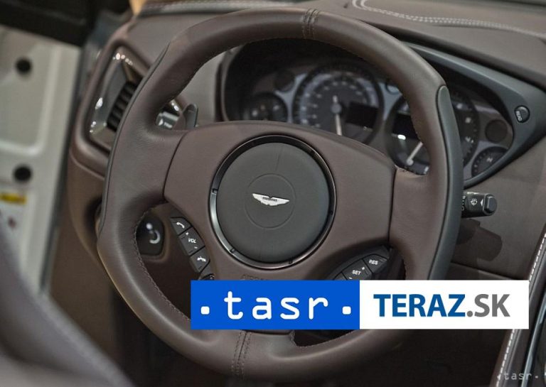 Francúzi vyšetrujú, či šofér vrazil do terasy kaviarne zámerne