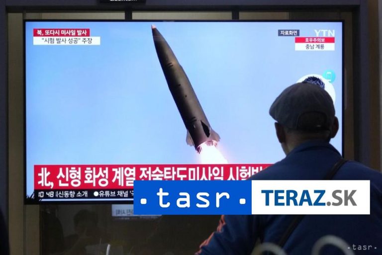 Médiá: KĽDR úspešne otestovala novú balistickú raketu