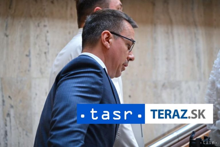 Najviac prekvalifikovaných zamestnancov je v oblasti služieb