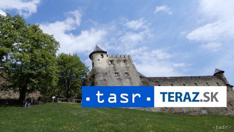 Na hrade Ľubovňa vystúpia šermiari aj sokoliari
