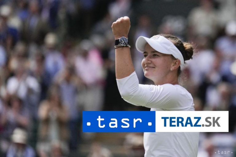 Tenistka Krejčíková bude druhou finalistkou po triumfe nad Rybakinovou