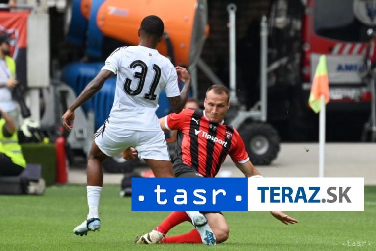 Tréner Aston Villy si pochvaľoval prijatie v Trnave, Bailey atmosféru