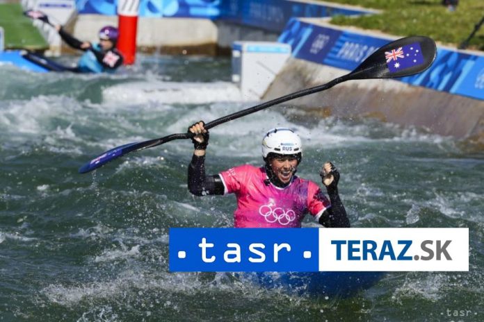 Australcanka-Noemie-Foxova-zlata-v-kajak-krose.jpg