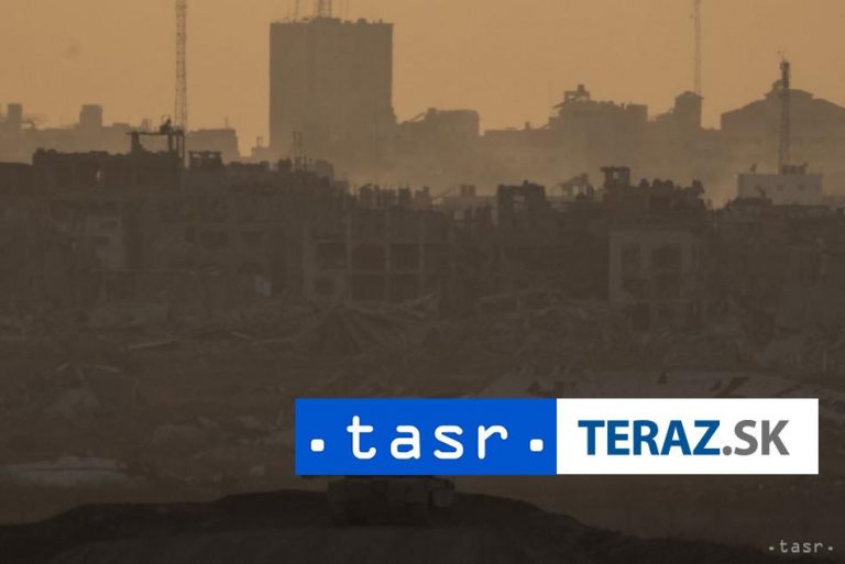 V Pásme Gazy zahynuli štyria ľudia sprevádzajúci humanitárny konvoj