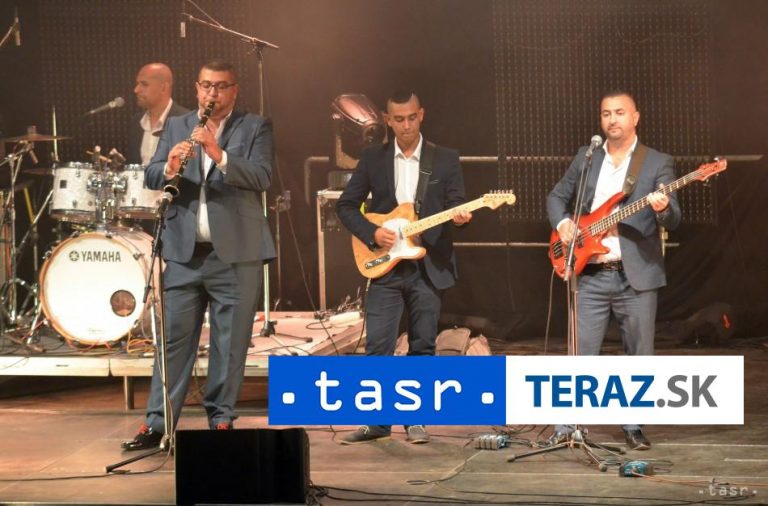 Gipsy Fest v Žarnovici predstavuje rómsky folklór, tance i hudbu