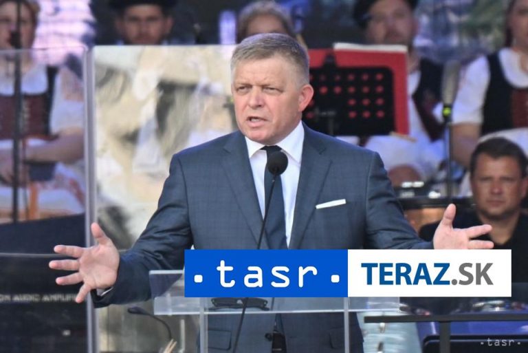 Ficovi chýbajú ,normálni‘ súperi, cnie sa mu po Dzurindovi i Miklošovi