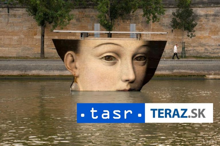 Na brehy parížskej Seiny sa vrátili verejné kúpaliská