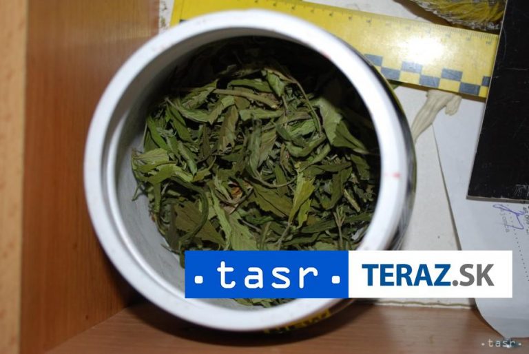 Páchateľ z Uhorského odovzdal polícií škatuľu s rastlinnou sušinou