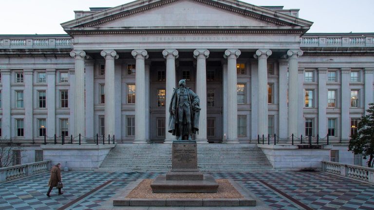 Washington DC zostáva pod varovaním pred záplavami po odstránení varovania tornáda