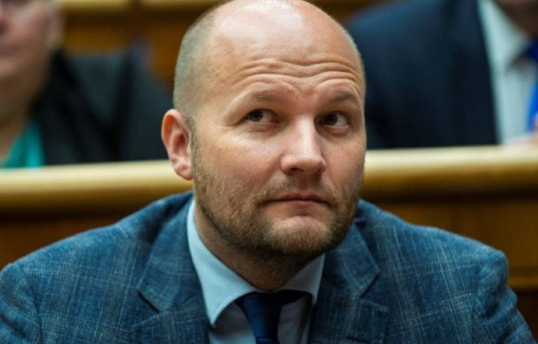 Poslanci Národnej rady SR za Smer-SD podali na Generálnej prokuratúre SR trestné…