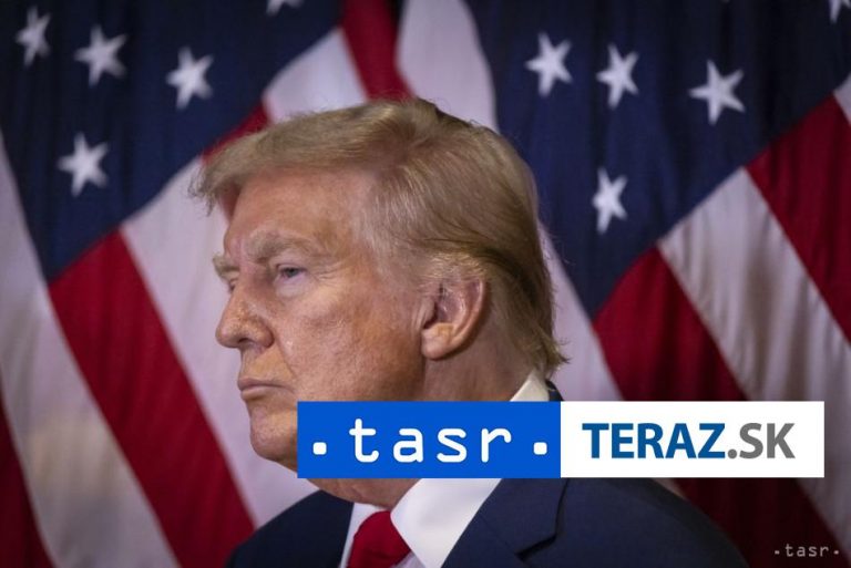 Trump si výšku trestu v kauze podplácania vypočuje až po voľbách