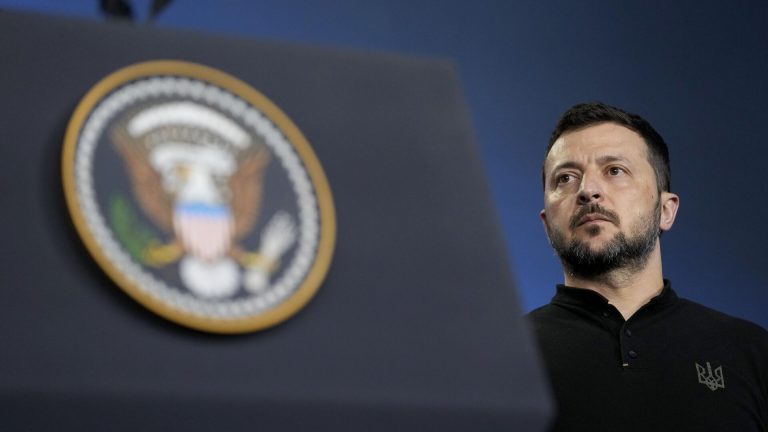 Ukrajinská vláda nepreskupila nič viac ako „predstieraný“ politický reštart