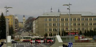 Banská Bystrica plánuje prechádzku po miestach Nežnej revolúcie