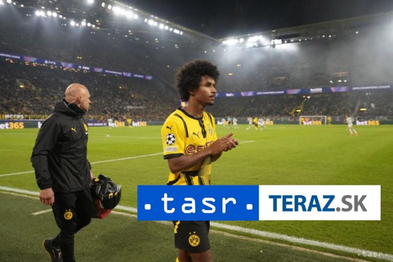 Adeyemi dostal pokutu za nelegálne držanie zbraní, Dortmund ho podržal