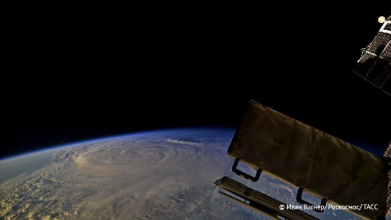 Kozmonaut Roskosmosu Ivan Vagner, odfotografoval hurikán Milton, ktorý zasiahol…