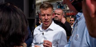 Putin chce udržať pri moci Orbána