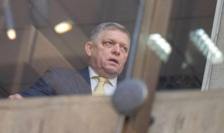 Predseda vlády Robert Fico (Smer-SD) berie na vedomie rozhodnutie ministerky zdr…