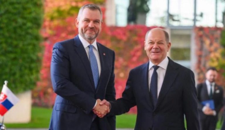 Slovensko a Nemecko sa zhodli, že Ukrajina nemá miesto v NATONa stretnutí s nem…