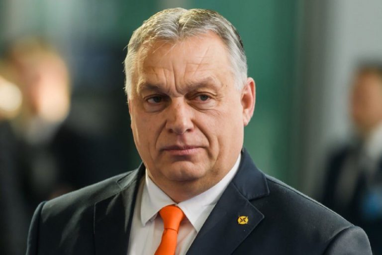 Viktor Orban považuje neochotu politikov EÚ rokovať s Moskvou za barbarstvo.Poč…