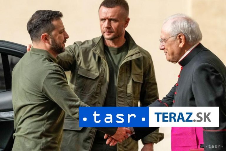 Zelenskyj je vo Vatikáne, prijme ho pápež František