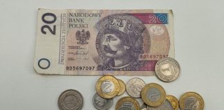 Jadrová inflácia v Poľsku sa spomalila na takmer 6-ročné minimum