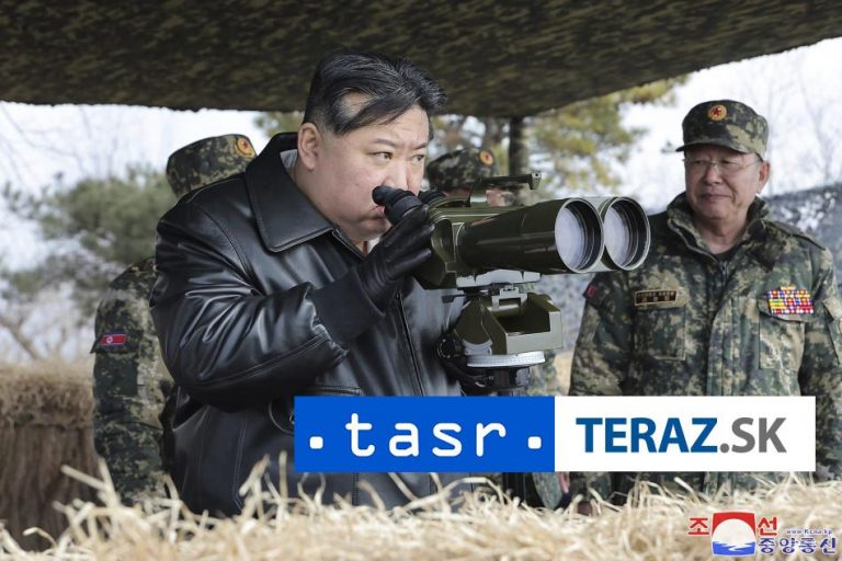 Kim Čong-un vyzval na masovú produkciu samovražedných útočných dronov