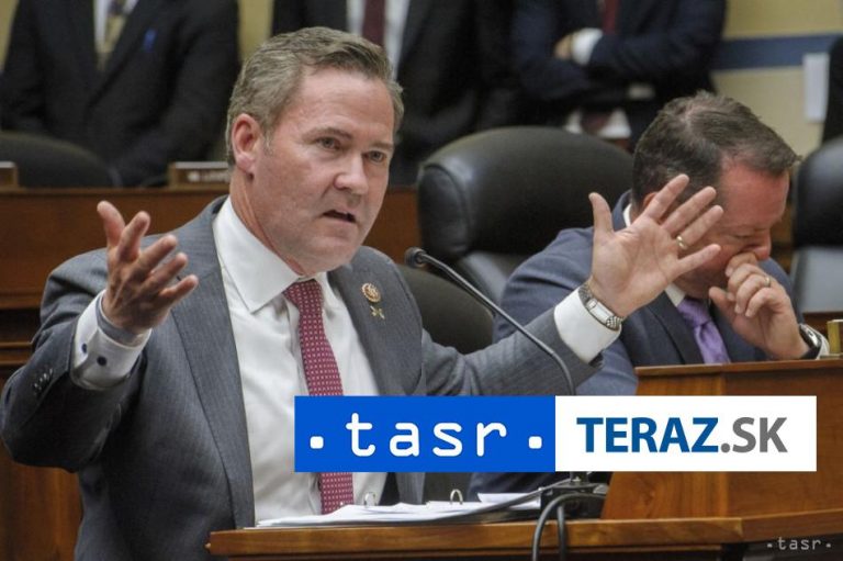 Waltz vyzval Ukrajinu, aby podpísala dohodu o nerastoch