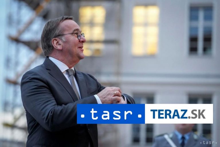 Nemecký minister obrany chce kúpiť pre armádu štyri nové ponorky