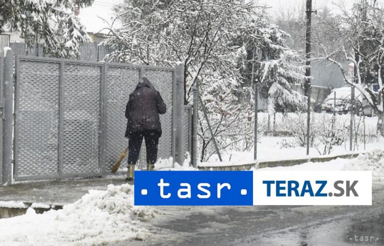 Piatok bude prevažne oblačný, vo vyšších polohách môže snežiť