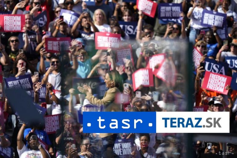 Predvolebný súboj je v kľúčových štátoch naďalej tesný