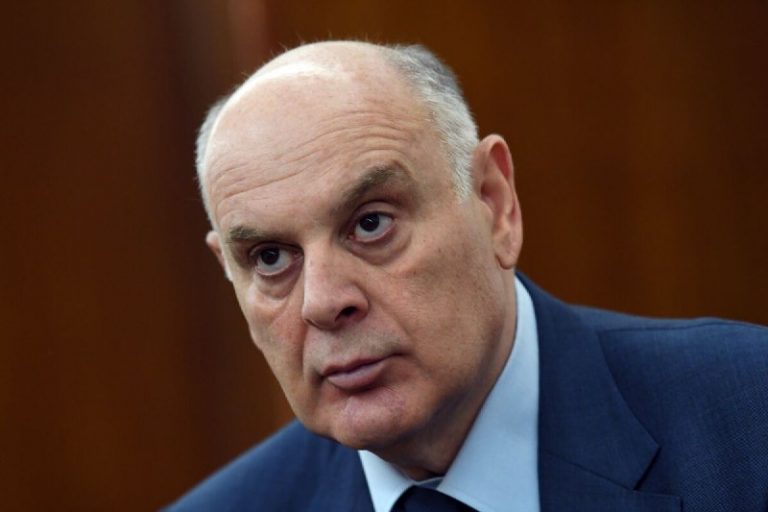 Prezident Abcházska Bzhania a premiér Ankvab rezignujúPíše o tom Interfax s odvo…