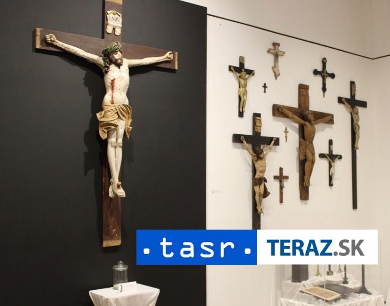 V Popradskom múzeu pripravili výstavu Kríž nás sprevádza